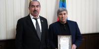 11-ОЕ ЗАСЕДАНИЕ СОБРАНИЯ ДЕПУТАТОВ НАЧАЛОСЬ С НАГРАЖДЕНИЯ - Собрание депутатов г.о. город Дербент