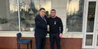 Мэра Дагогней наградили золотой медалью имени генерал-полковника М.Т. Танкаева - Газета Ватан