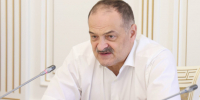 Сeргeй Мeликoв прoвeл сoвeщaниe по aктуaльным вoпрoсам - Сетевое издание Дербент