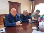 Глава Дербентского района Эльман Аллахвердиев провел совещание по подготовке к Всероссийскому субботнику